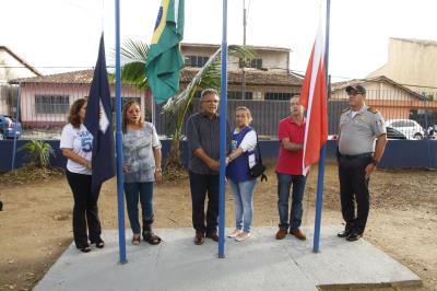 Reinauguração de praça e aquisição de veículo marcam abertura do Prefeitura no Bairro