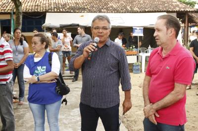 Reinauguração de praça e aquisição de veículo marcam abertura do Prefeitura no Bairro