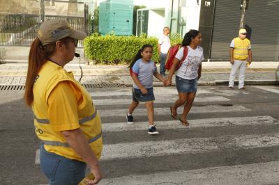 Operação Volta às Aulas orienta trânsito em frente a instituições de ensino de Belém