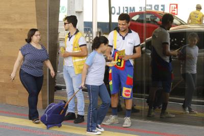 Operação Volta às Aulas orienta trânsito em frente a instituições de ensino de Belém