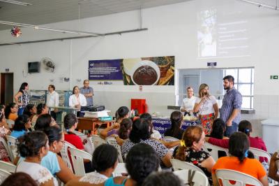 Mais de 600 merendeiras participam de curso de gastronomia