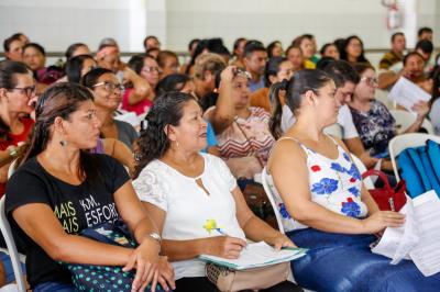 Mais de 600 merendeiras participam de curso de gastronomia