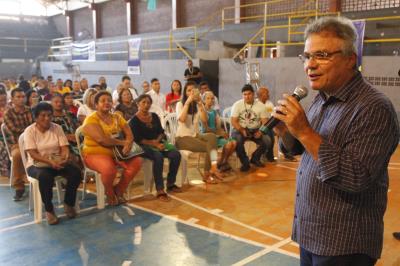 Prefeitura entrega certificados de qualificação a mais de 600 jovens e adultos