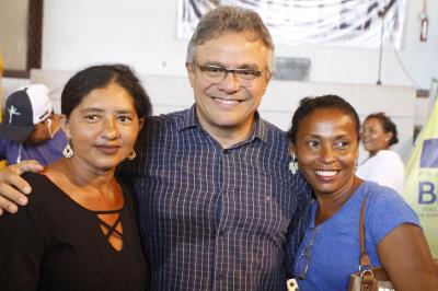 Prefeitura entrega certificados de qualificação a mais de 600 jovens e adultos