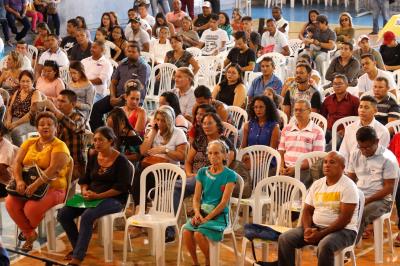 Prefeitura entrega certificados de qualificação a mais de 600 jovens e adultos