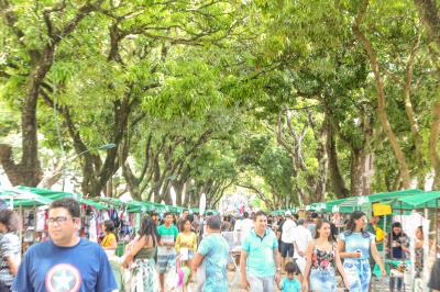 Pais são recebidos na praça da República pela Banda da Guarda Municipal