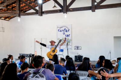 Projeto Cantar-o-Lar reúne mais de 100 crianças na escola República de Portugal