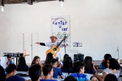 Projeto Cantar-o-Lar reúne mais de 100 crianças na escola República de Portugal