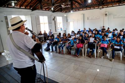 Projeto Cantar-o-Lar reúne mais de 100 crianças na escola República de Portugal