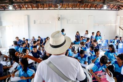 Projeto Cantar-o-Lar reúne mais de 100 crianças na escola República de Portugal