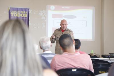 Permissionários e servidores do Ver-o-Peso recebem treinamento em combate a incêndio