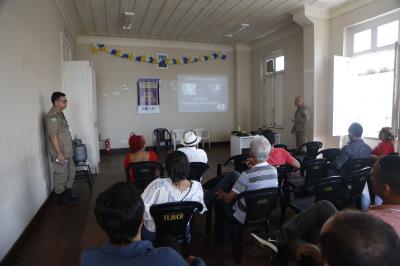 Permissionários e servidores do Ver-o-Peso recebem treinamento em combate a incêndio
