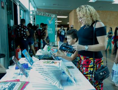 Prefeitura investe mais de R$ 700 mil em Bônus Livro para servidores da educação