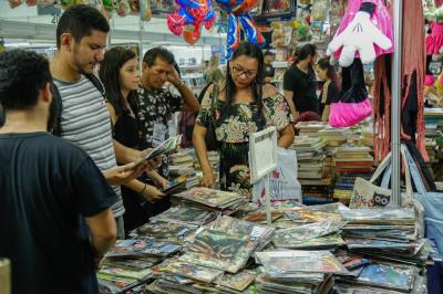 Prefeitura investe mais de R$ 700 mil em Bônus Livro para servidores da educação