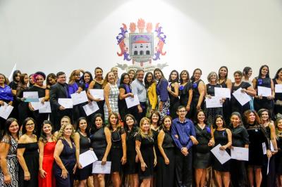 Professores recebem certificados do curso de Aperfeiçoamento em Transtorno do Espectro do Autismo