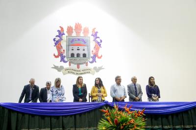 Professores recebem certificados do curso de Aperfeiçoamento em Transtorno do Espectro do Autismo