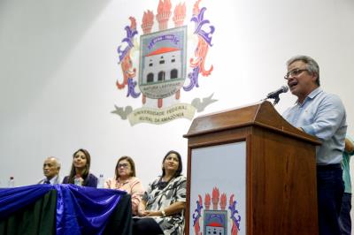 Professores recebem certificados do curso de Aperfeiçoamento em Transtorno do Espectro do Autismo