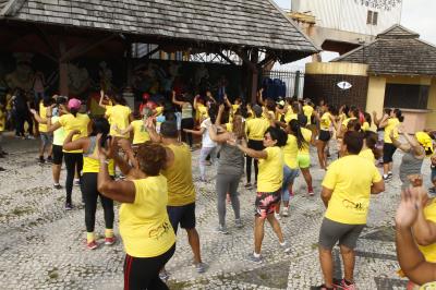 Grupo Vida Ativa comemora um ano de atividades físicas e terapêuticas