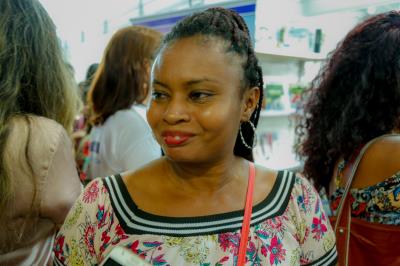 Alunos de escolas municipais apresentam atividades inclusivas na Feira do Livro