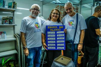 Alunos de escolas municipais apresentam atividades inclusivas na Feira do Livro