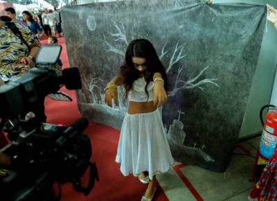 Alunos de escolas municipais apresentam atividades inclusivas na Feira do Livro