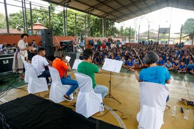 Estudantes municipais recebem concerto didático do projeto Brasil de Tuhu