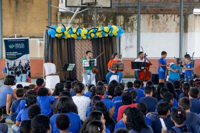 Estudantes municipais recebem concerto didático do projeto Brasil de Tuhu