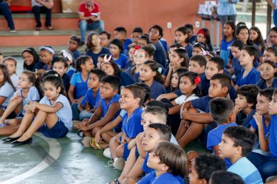 Estudantes municipais recebem concerto didático do projeto Brasil de Tuhu