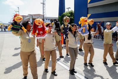Garantia de direitos é destaque no desfile escolar de estudantes municipais