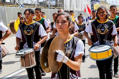 Garantia de direitos é destaque no desfile escolar de estudantes municipais