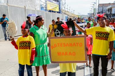 Garantia de direitos é destaque no desfile escolar de estudantes municipais