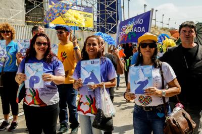 Garantia de direitos é destaque no desfile escolar de estudantes municipais