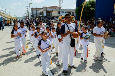 Garantia de direitos é destaque no desfile escolar de estudantes municipais