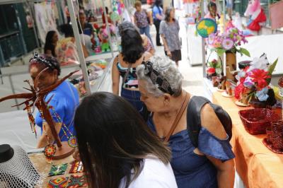 Prefeitura promove mais uma edição da feira Ver-a-Arte
