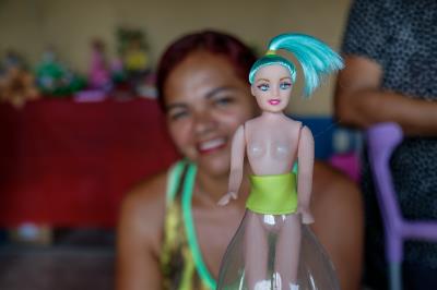 Famílias atendidas pelo CRAS Tapanã participam de curso de artesanato