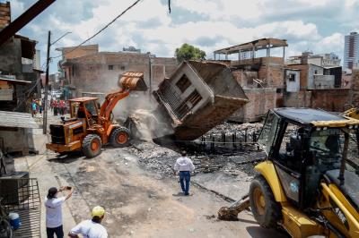 Prefeitura continua com assistência às famílias atingidas por incêndio na Pedreira