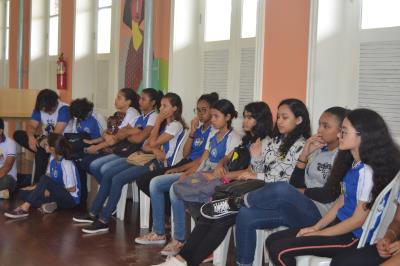 Projeto Chalé Literário discute prevenção de suicídio entre jovens