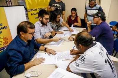 Feirantes do Complexo do Jurunas recebem financiamento para construção de boxes