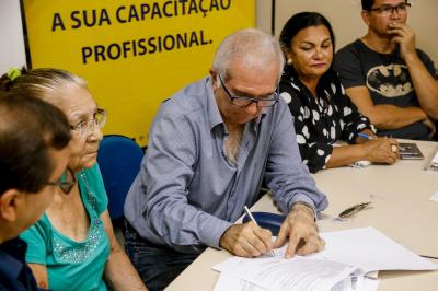 Feirantes do Complexo do Jurunas recebem financiamento para construção de boxes