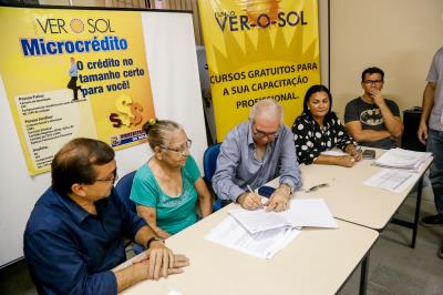 Feirantes do Complexo do Jurunas recebem financiamento para construção de boxes