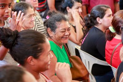 Prefeitura entrega benefícios a famílias atingidas pelo incêndio no bairro da Pedreira