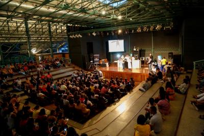 Merendeiras da rede municipal de ensino participam de aulas com chefs de outros estados