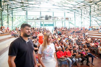 Merendeiras da rede municipal de ensino participam de aulas com chefs de outros estados