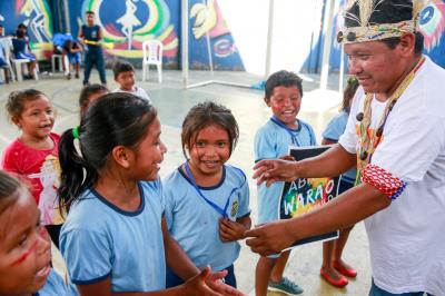 Mais de 40 crianças venezuelanas participam dos Jogos Escolares da Semec
