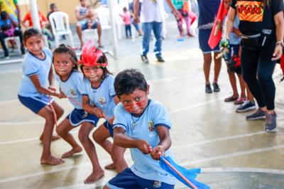 Mais de 40 crianças venezuelanas participam dos Jogos Escolares da Semec