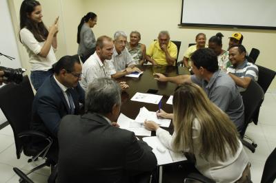 Assinatura de Ordem de Serviço Pratinha e Fátima