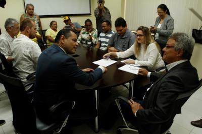 Assinatura de Ordem de Serviço Pratinha e Fátima