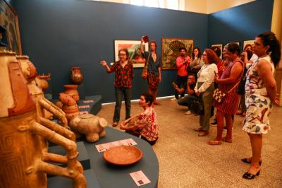 Mabe abre a exposição "Olhares Sobre a Amazônia”