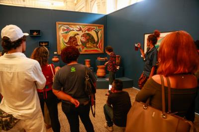 Mabe abre a exposição "Olhares Sobre a Amazônia”