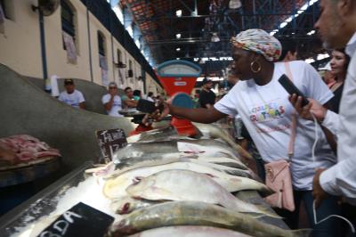 Comitiva do Encontro Latino-americano das Cidades Criativas visita o Ver-o-Peso